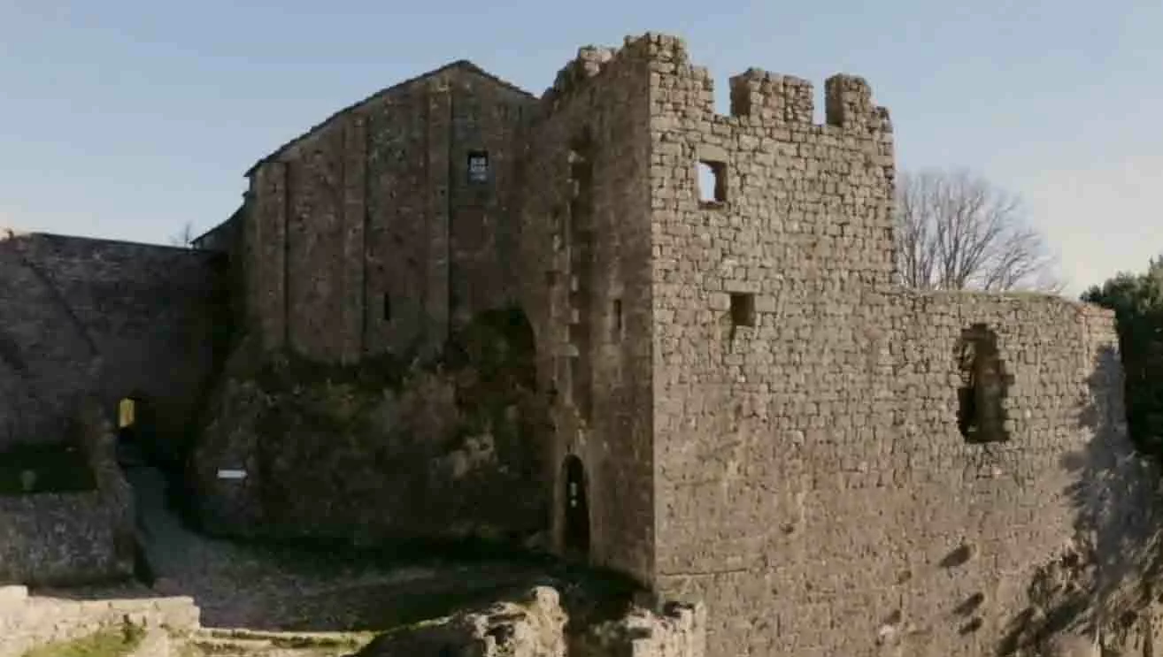 Les templiers ont bâti la Couvertoirade Les templiers ont bâti la Couvertoirade