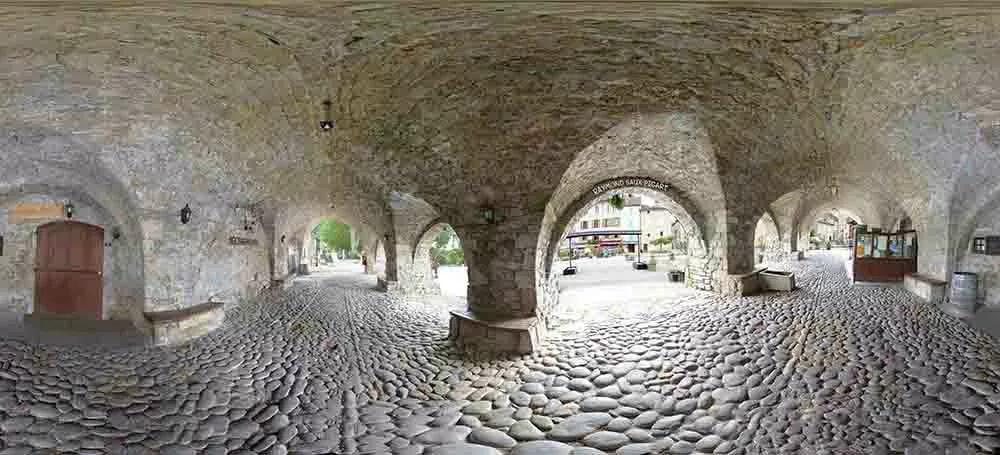 Halles de Nant en Aveyron Occitanie