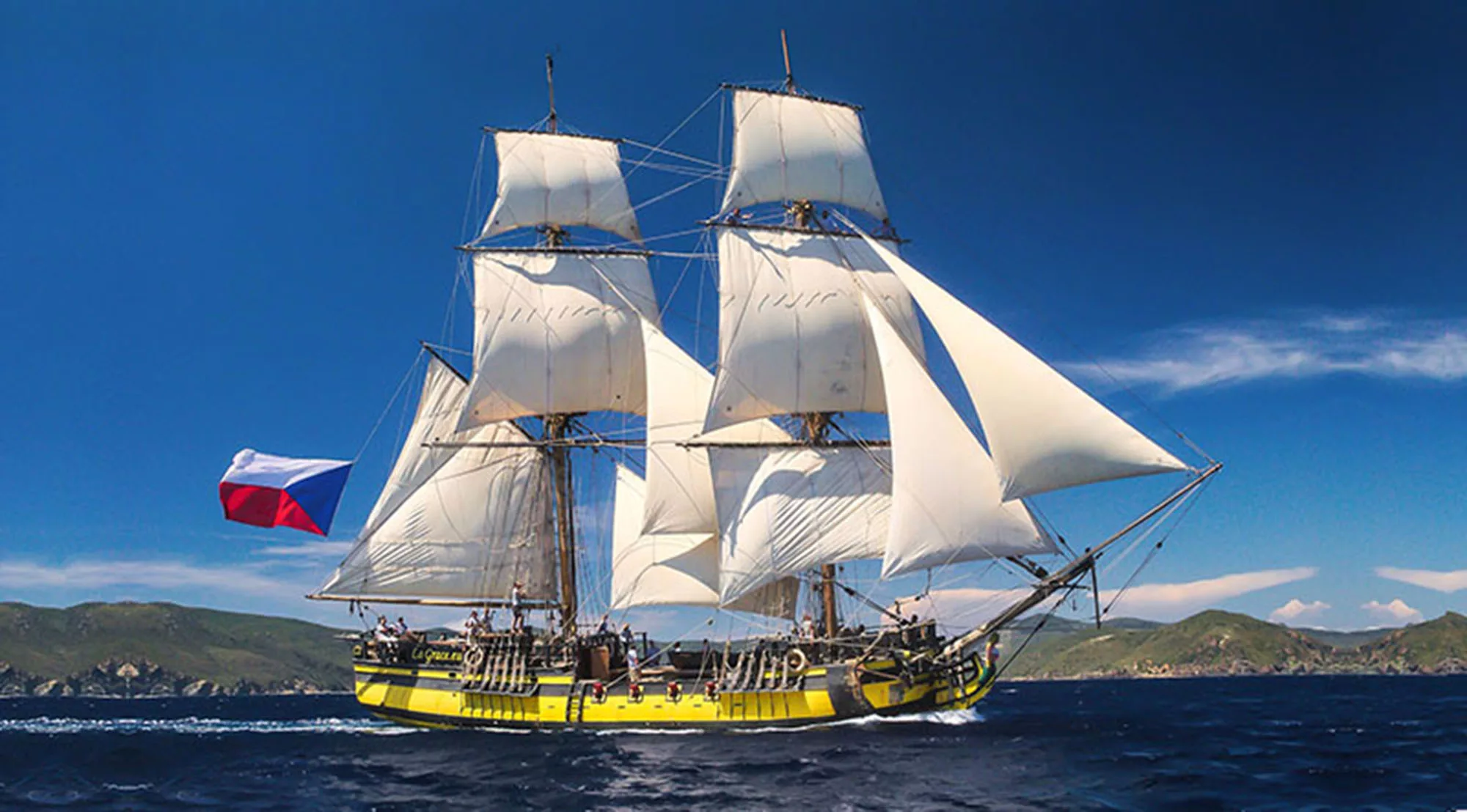 La Grace réplique d’un des mythiques bateaux corsaires du XVIII ème siècle, la Grace est le seul grand voilier de la République Tchèque.