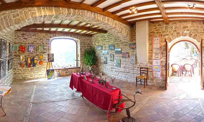 Exposition art et artisanat à la salle Veyrié à Cantobre